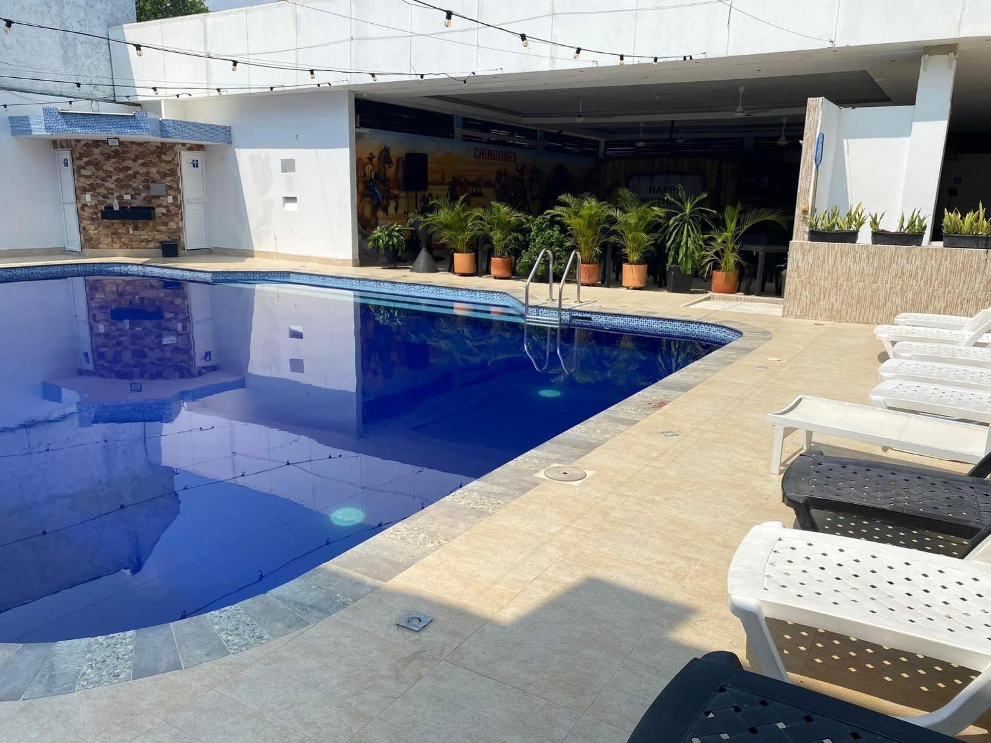 Hotel Deluxe Oasis De La Colina Girardot Extérieur photo