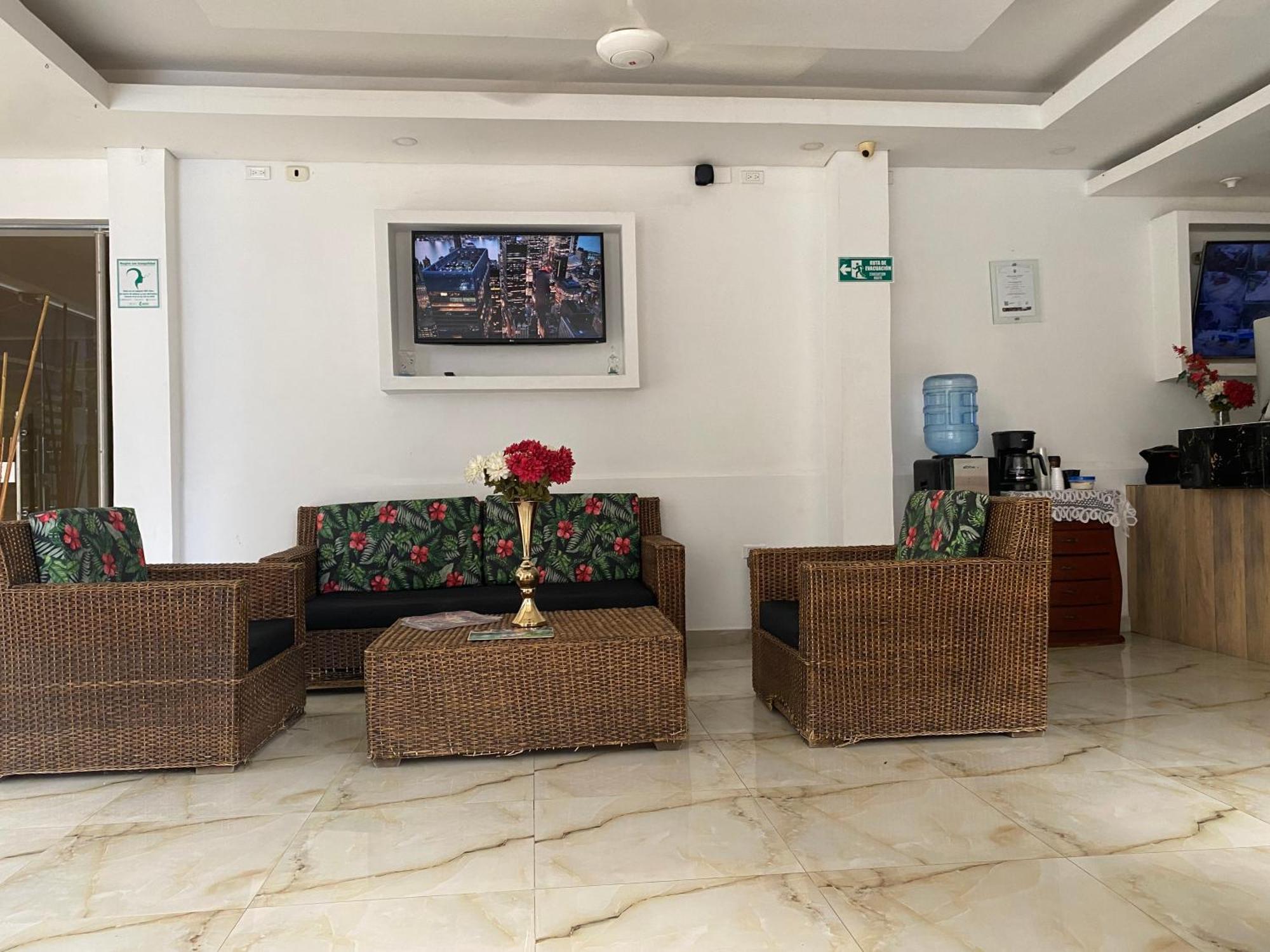 Hotel Deluxe Oasis De La Colina Girardot Extérieur photo
